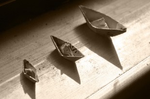 barques de paper